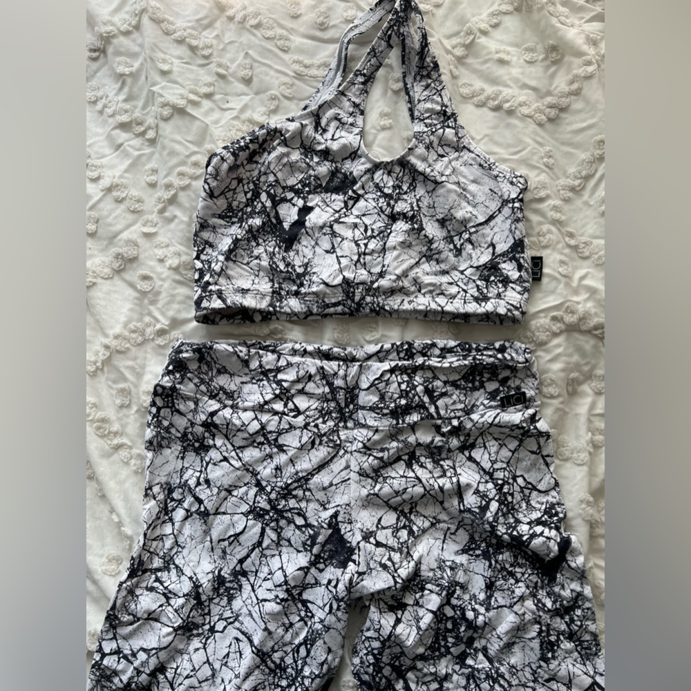 LiCi Fit Marble workout set